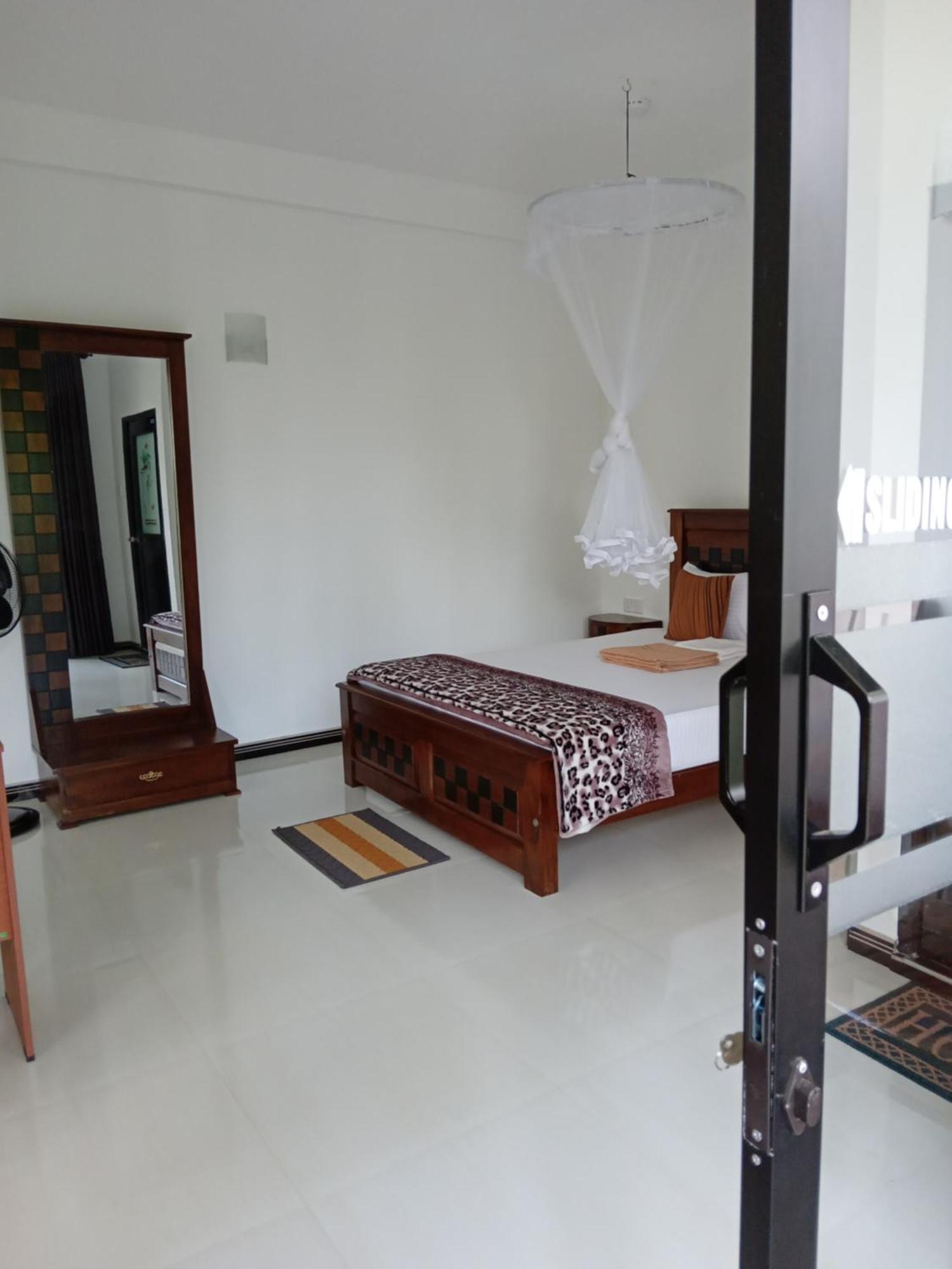 Misty Heaven Bed and Breakfast Ella Δωμάτιο φωτογραφία